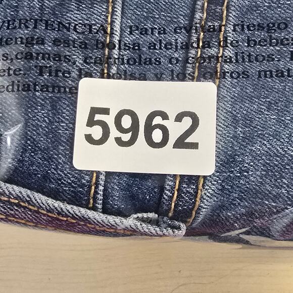 Old Navy Womens 10 Blue Denim Cuffed Shorts Medium-Wash 32" Waist - Picture 10 of 10